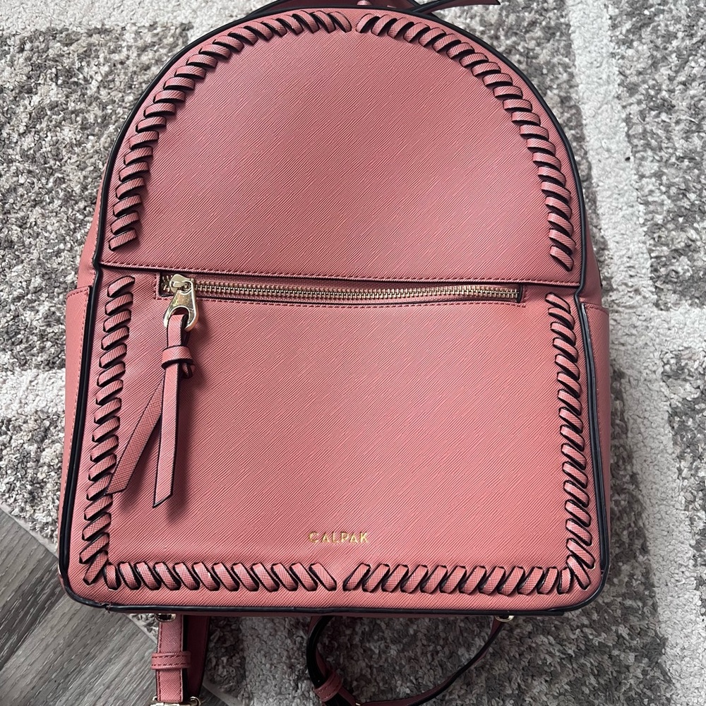 Gently used Kaya Calpack backpack 🎒💖